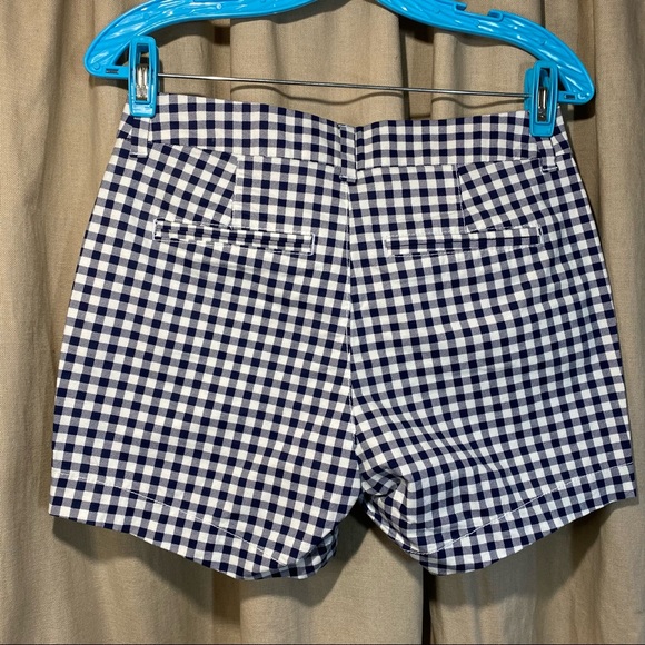 Old Navy Everyday Mid-rise Short - Picture 3 of 9